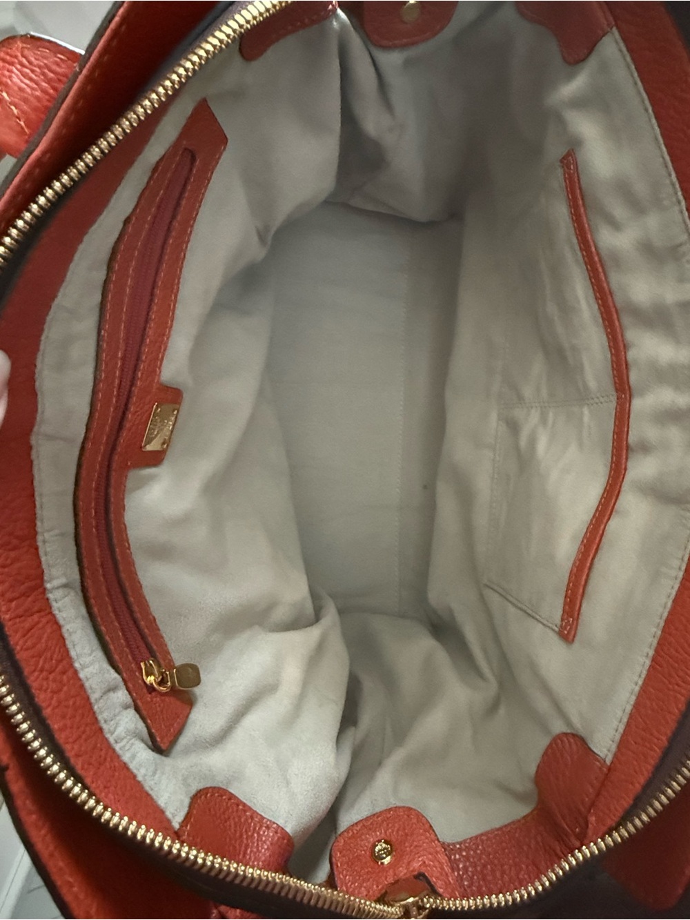 👜 MCM Cognac Pebbled Leather Satchel – Classic Luxury - Picture 6 of 7